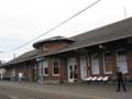 the exterior of the Eugene train station seen from the tracks (35Kb)