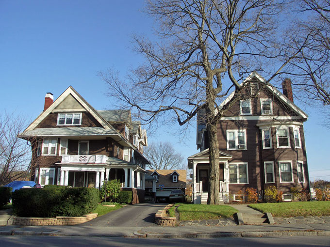 Houses on Vernon Hill in Worcester