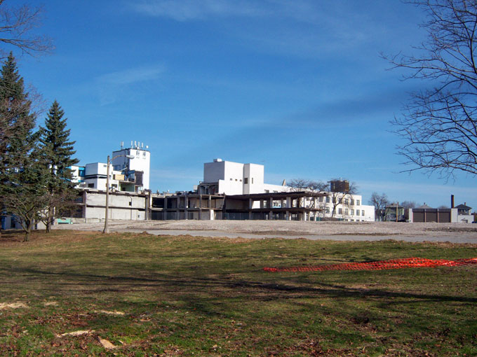 Demolition of St Vincent Hospital in Worcester MA April 2008